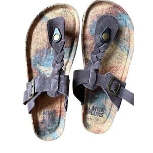 Muk Luks Marsha Thongs brown suede, women's size 10
